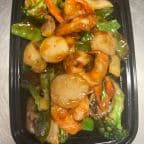 Best Shrimp & Scallops In Garlic Sauce in Lakewood, NJ